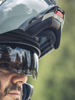 Kask szczękowy Schuberth E2 szary