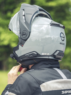 Kask szczękowy Schuberth E2 szary + Gratisy